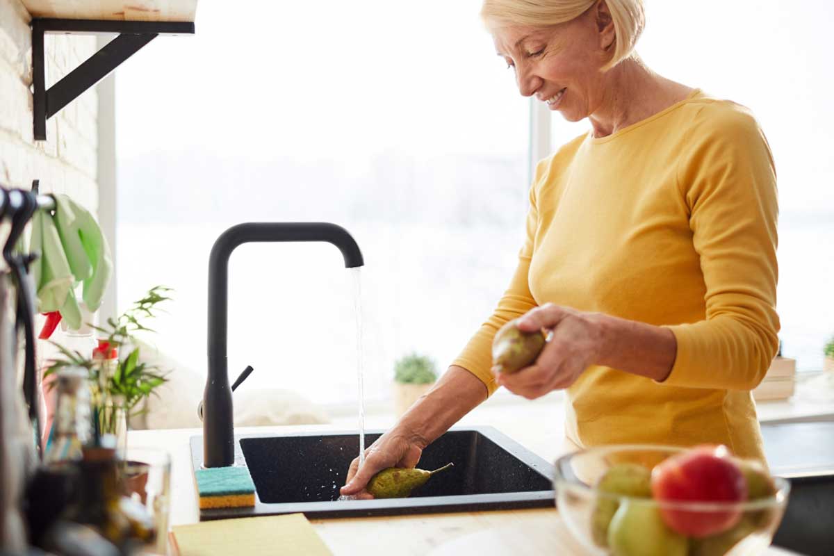 Washing Away Worries: Discovering the Benefits of Thoroughly Cleaning Your Fruit
